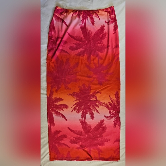 No Bpundaries Juniors Red & Pink Hawaiian Swimsuit Coverup Maxi Skirt Size Large - Picture 1 of 9